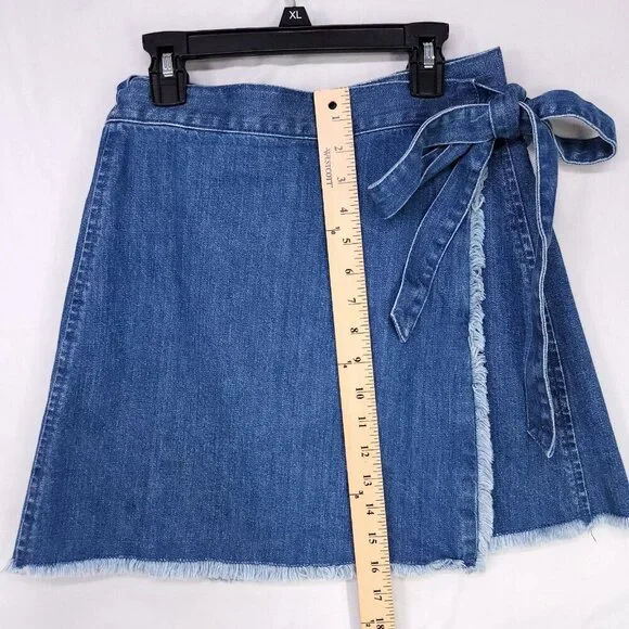 Madewell Raw-Hem Mini Wrap Jean Skirt in Cardiff Wash Size 6 Blue Denim - Picture 6 of 10